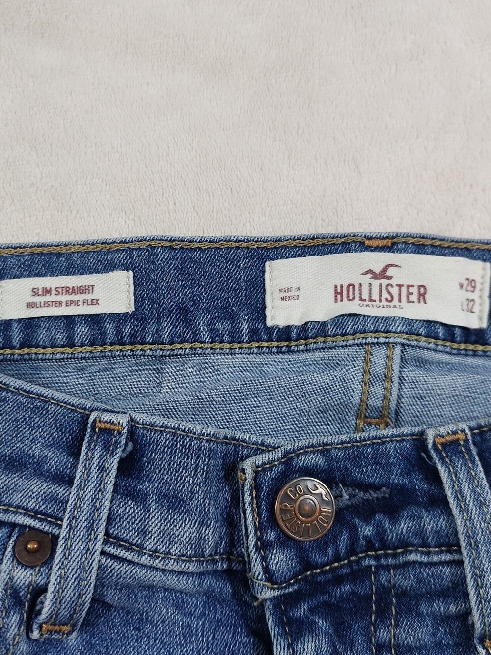 Hollister Men's Slim Straight Jeans in Light Blue Wash